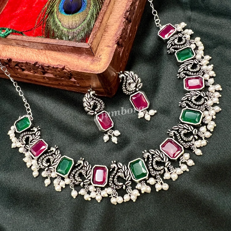 women's gemstone pendant necklaces-Oxidized German Silver Red and Green Stone Necklace set