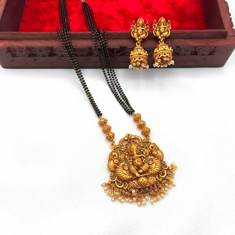 women's fashion-forward necklaces-Traditional Temple Ganesha Pendant with Black Beads Mangalsutra Necklace