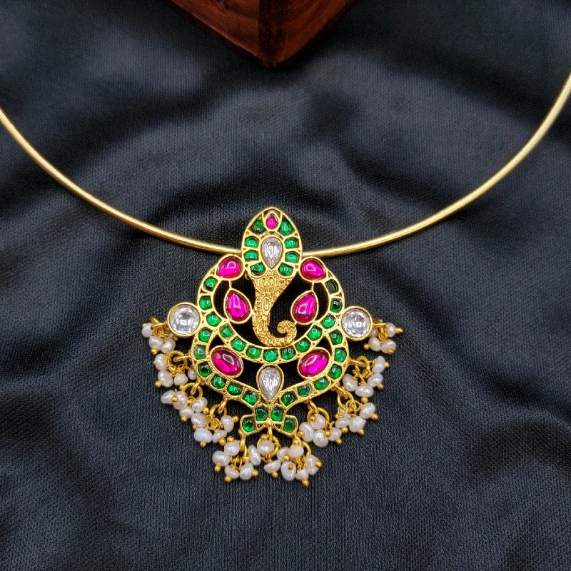 women's minimalist necklaces-Ganesha Pendant Hasili Jadau Kundan Necklace