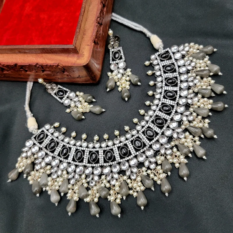 women's diamond necklaces-Victorian Kundan Monalisa Grey & Black AD Zircon Bridal Necklace