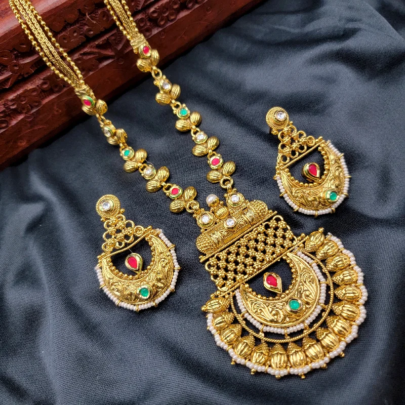 women's layered pendant necklaces-Kundan Antique Gold Chandbali Necklace