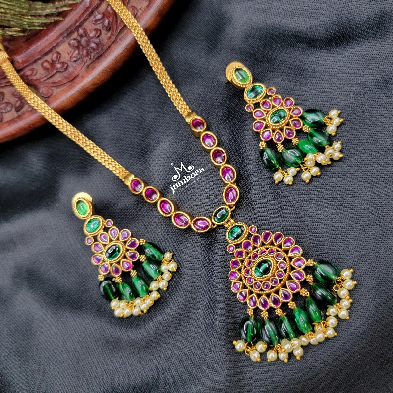 women's bold statement necklaces-Kemp Necklace Set with Green Monalisa Beads