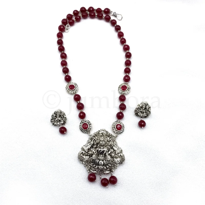 women's modern gold necklaces-Handmade Lakshmi Oxidized Silver Bead Mala Necklace Set in Agate Maroon Red Beads