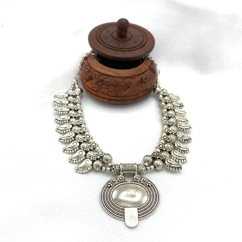 women's custom engraved necklaces-Unique Mango Mala Oxidized Silver Necklace with Pendant