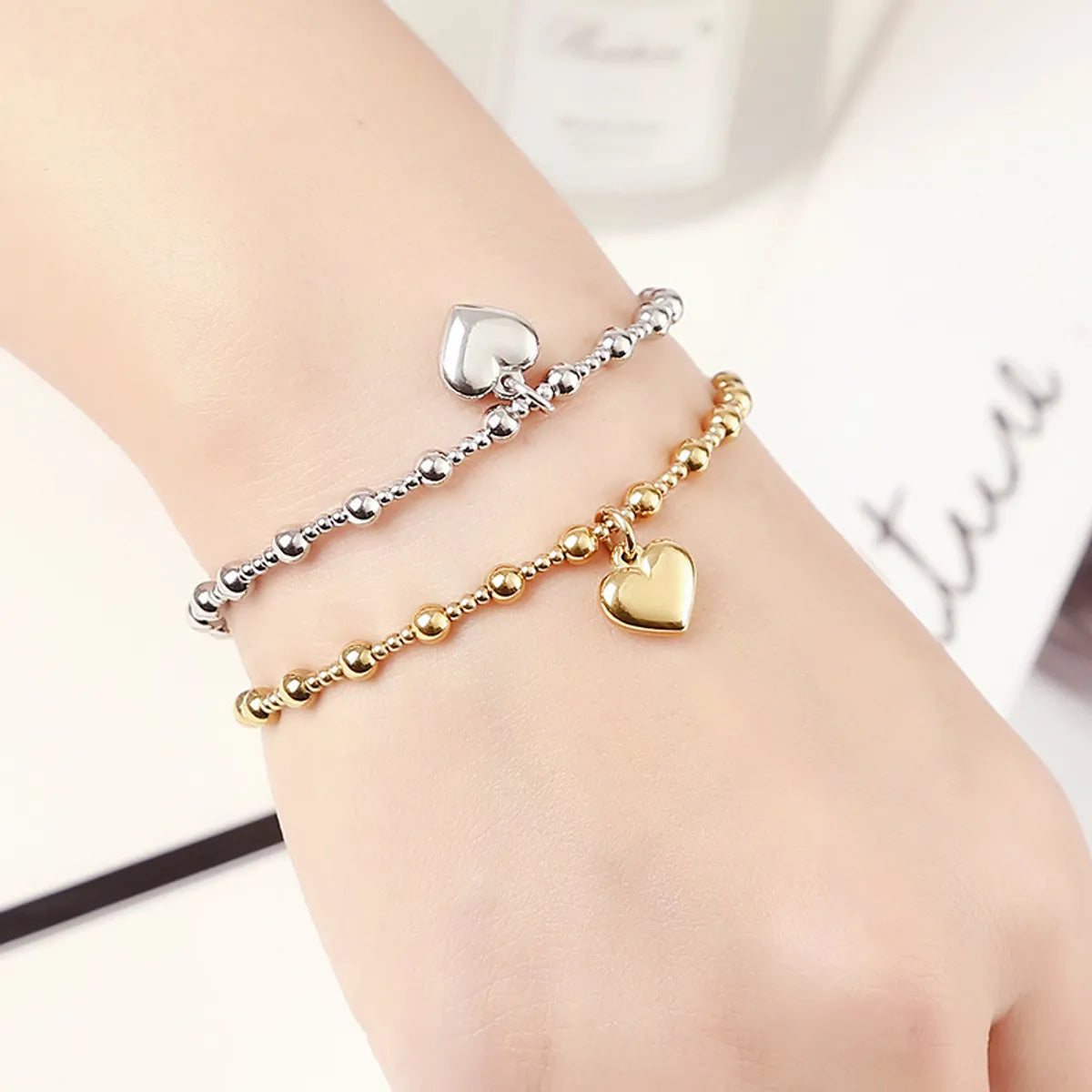 women's simple silver bangles-Fashion Heart Shape Stainless Steel Beaded Plating Bangle 1 Piece