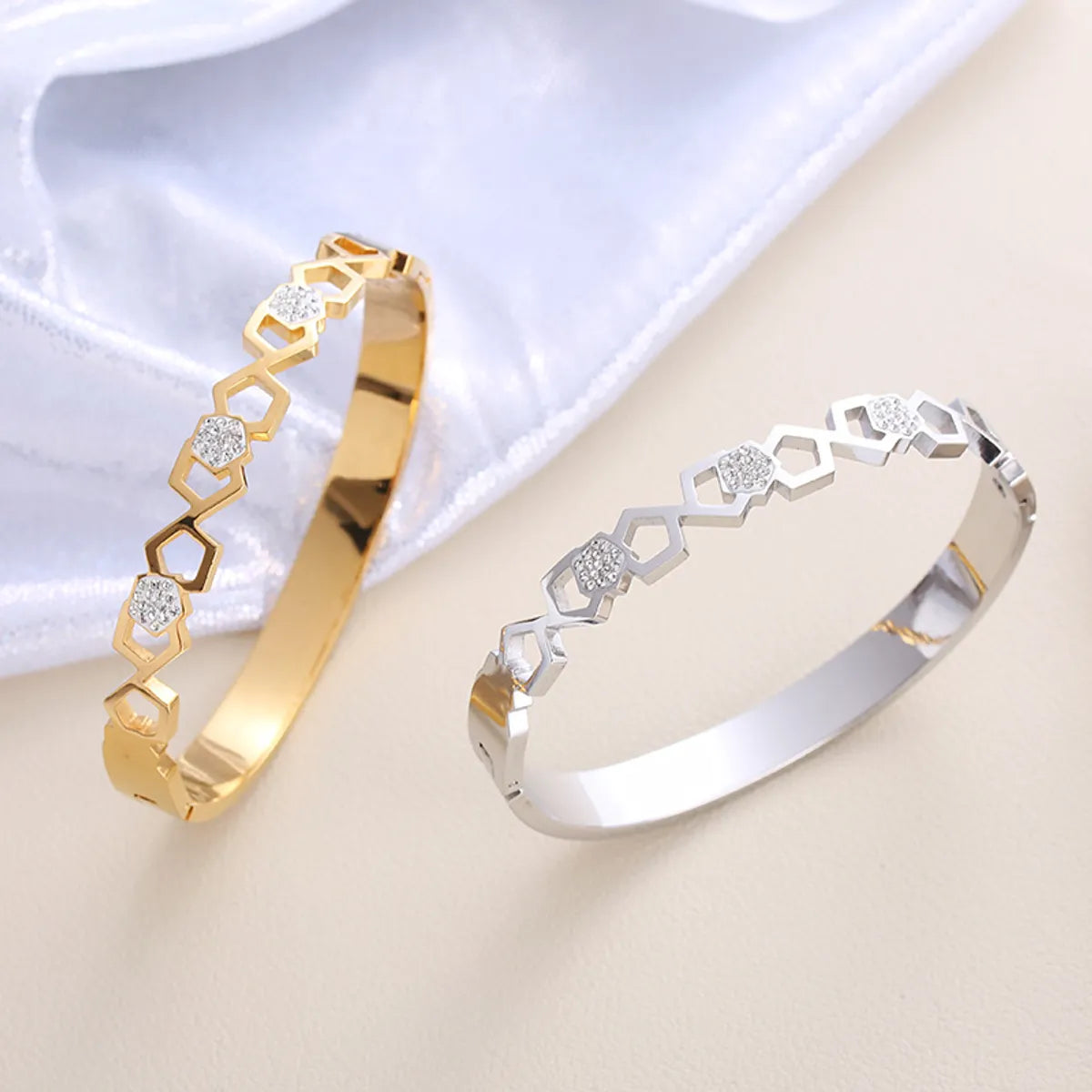 women's engraved bracelets-Wholesale Modern Style Hexagon Stainless Steel Artificial Gemstones Bangle