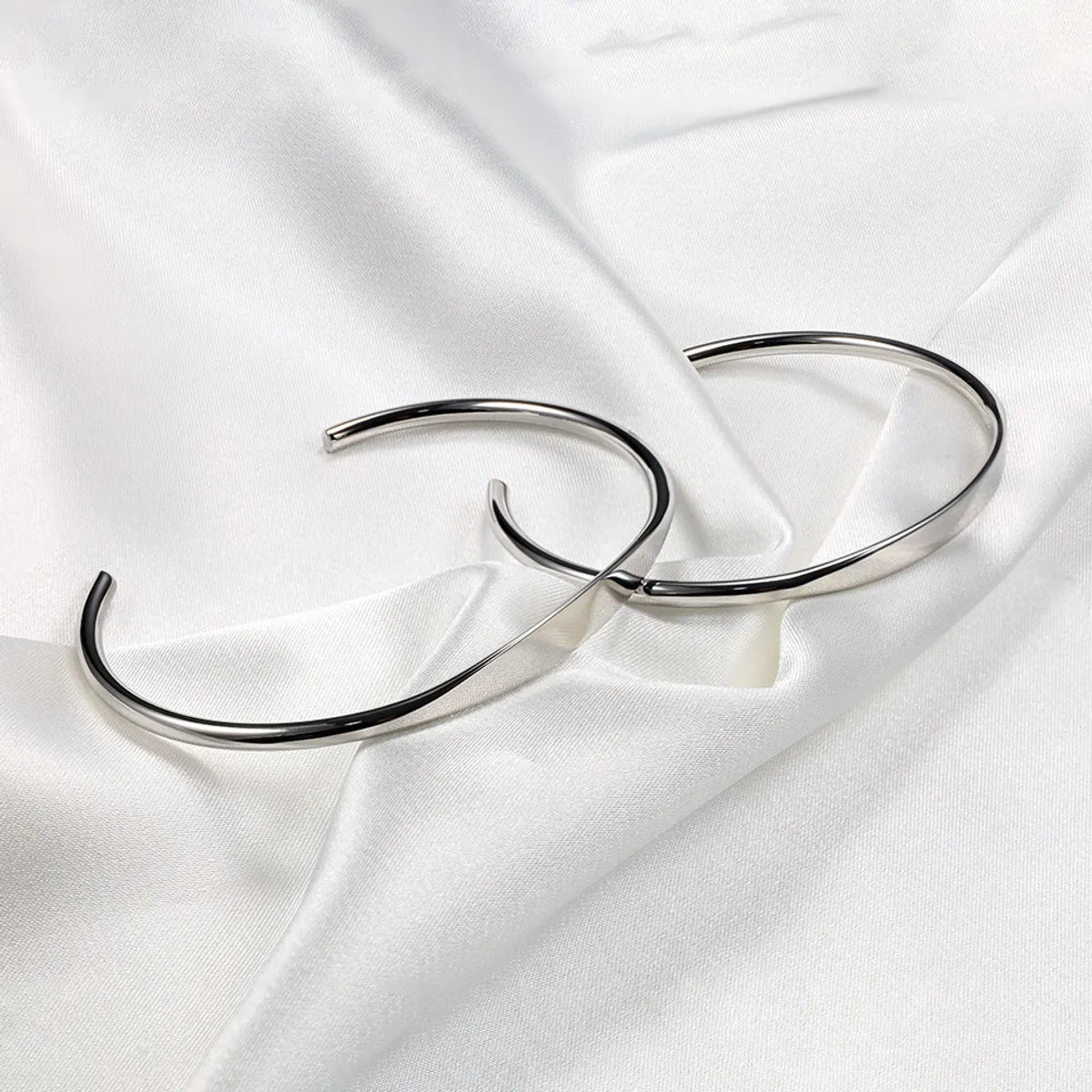 women's spiral cuff bracelets-Simple Style Classic Style Solid Color Stainless Steel Bangle